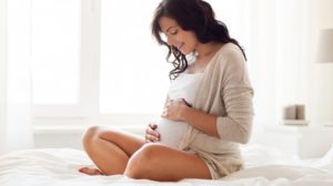 a girl is pregnant | Study Shows The Older A Person Is When They Give Birth, The Older They May Live | feature
